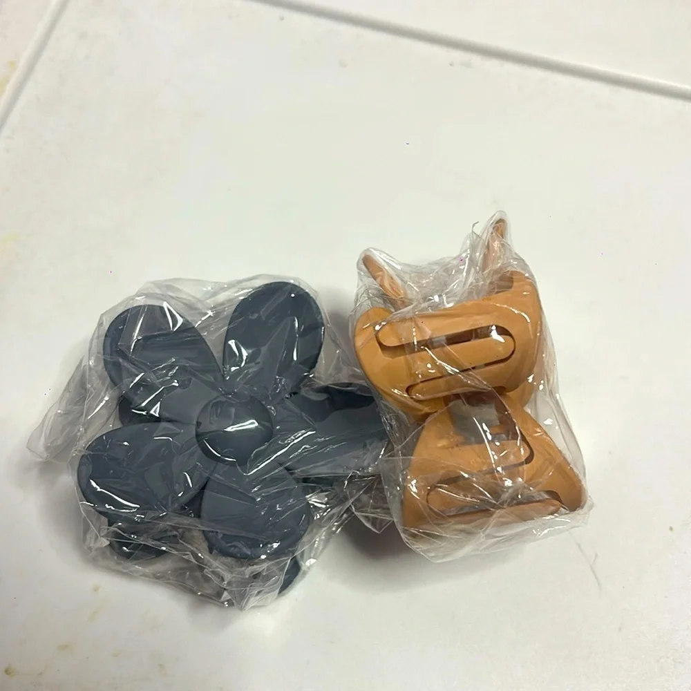 Flower-Shaped Hair Clips